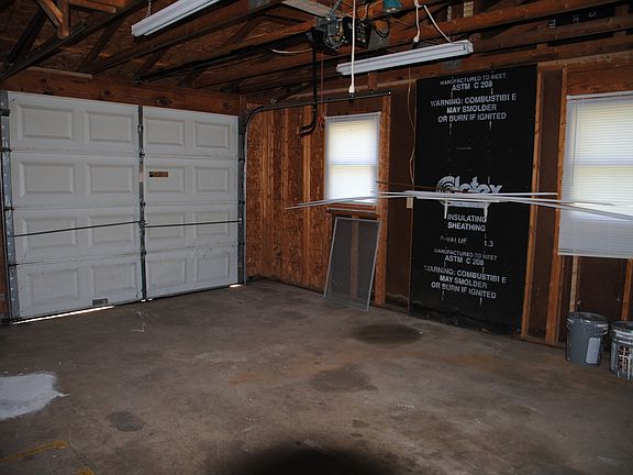 2nd image of 111 Walnut Dr