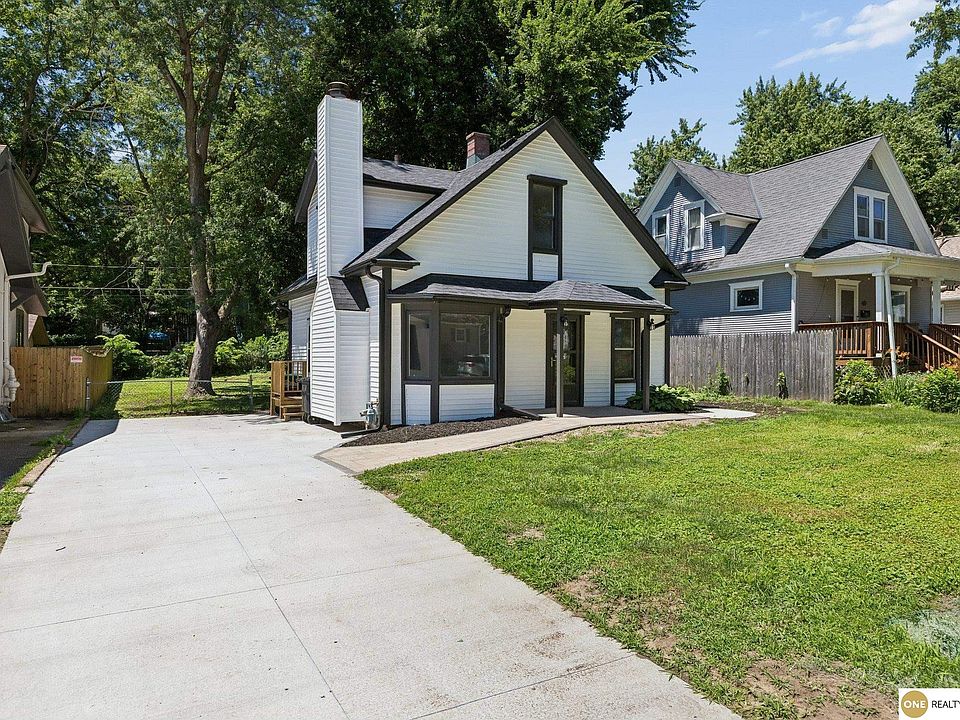 1st image of 2532 N 65th Ave