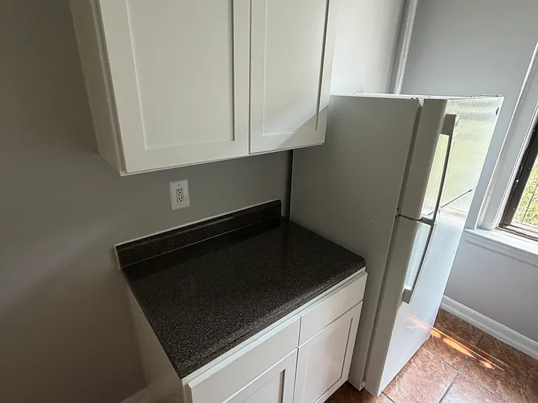 101 Sherman Ave #5C — Photo 7