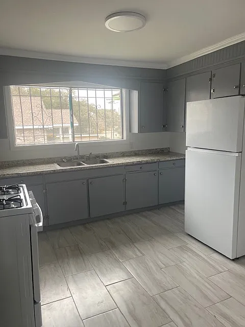 2257 Balis Dr — Photo 4