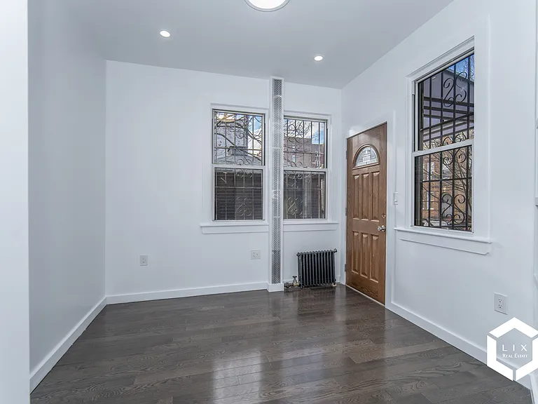 102 Dahill Rd #1R — Photo 9