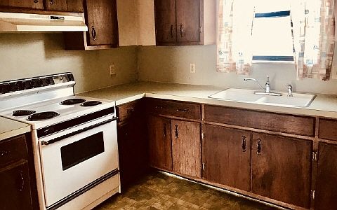 4th image of 609 NW Galloway Pl