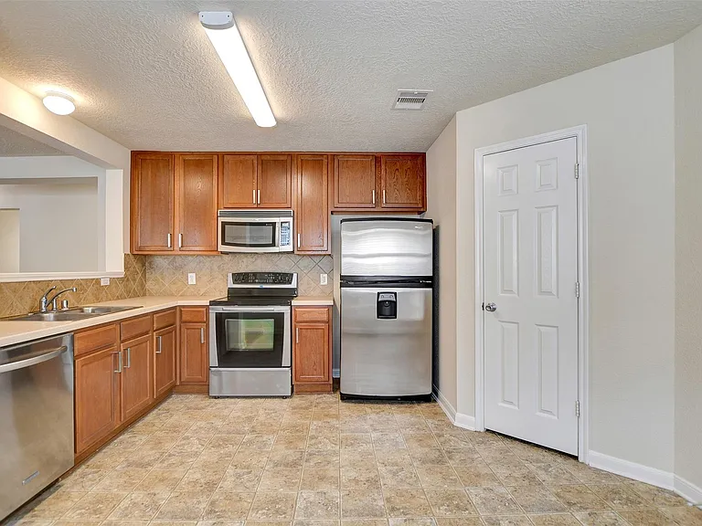 3131 Beacon Grove St — Photo 12