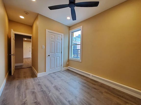 4th image of 266 Summit Ave #2L