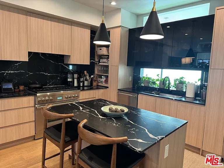 1144 Detroit St #7 — Photo 6