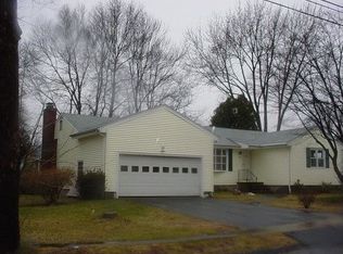 765 Robin Ln, Stratford, CT 06614