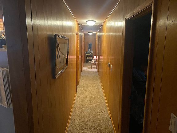 4th image of 203 S Neal St