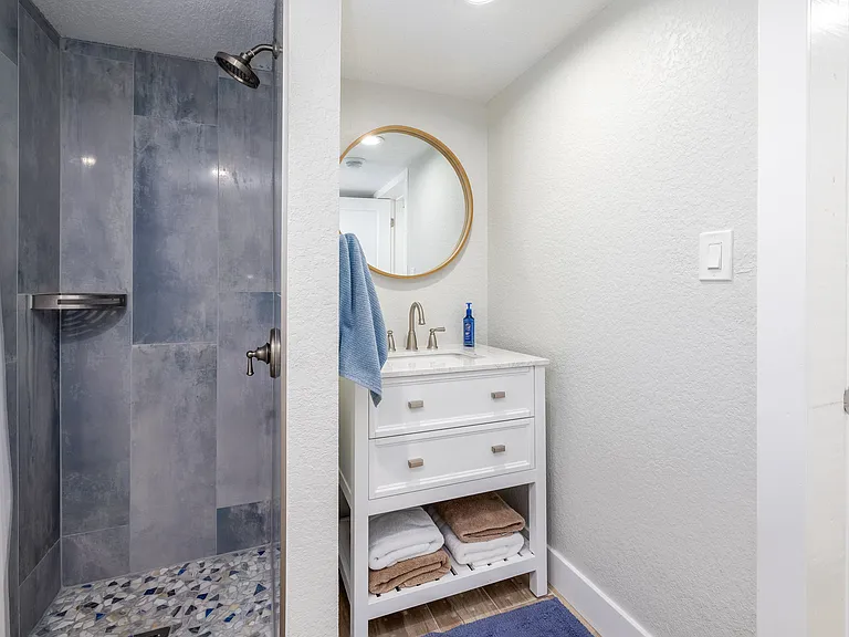 54 Rivershore Dr — Photo 12