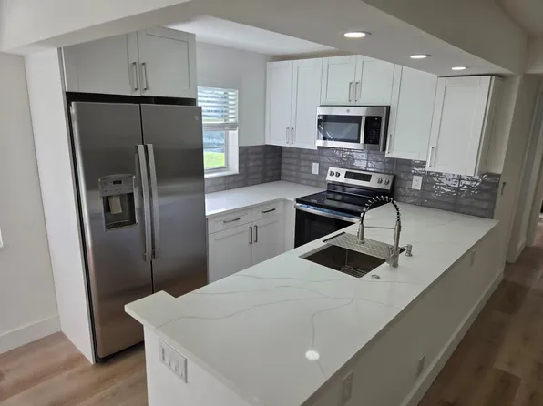 205 ELLESMERE E #205, Deerfield Beach, FL 33442