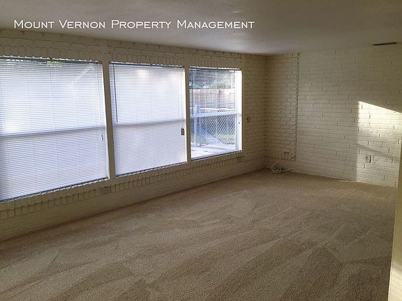 3rd image of 1921 Fern Ave