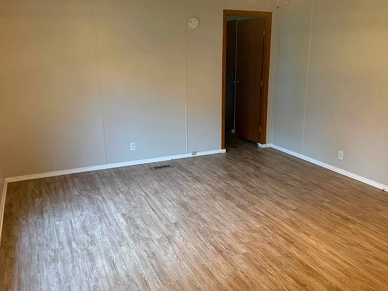 120 Shady Dr — Photo 3