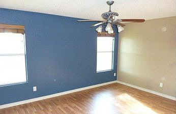 4th image of 5801 Glenshee Dr