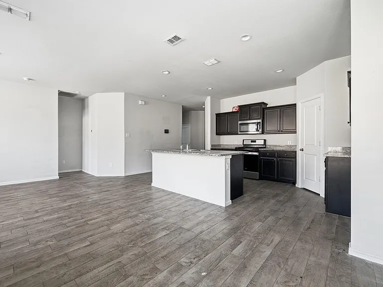 8520 Trickham Bnd — Photo 22