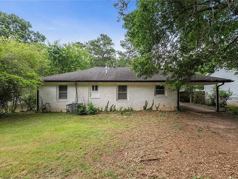 2035 Miriam Ln — Photo 24