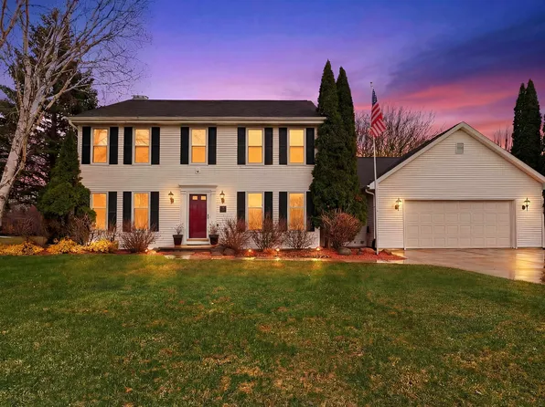 1838 Westbreeze Dr, Oshkosh, WI 54904