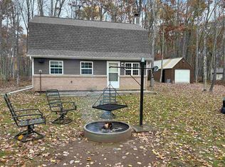 W12330 E Bedora Ct, Crivitz, WI 54114
