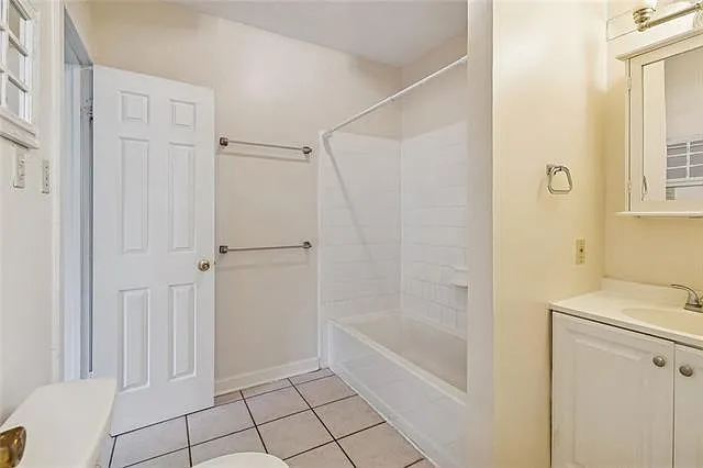 7444 Saint Charles Ave #201 — Photo 7