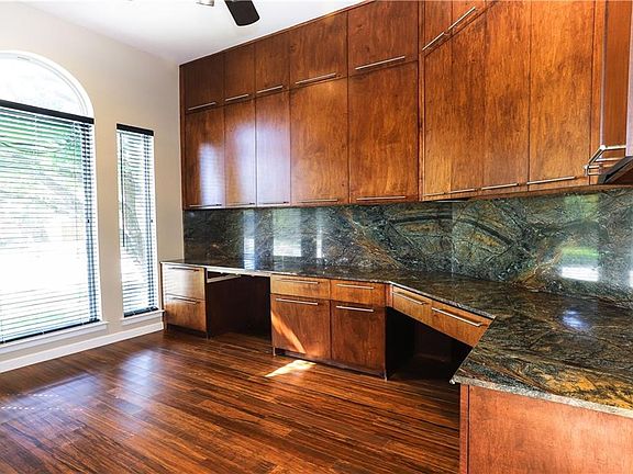 4th image of 4008 Naples Dr