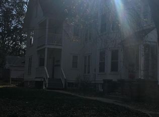 924 Shipman Pl, Dekalb, IL 60115