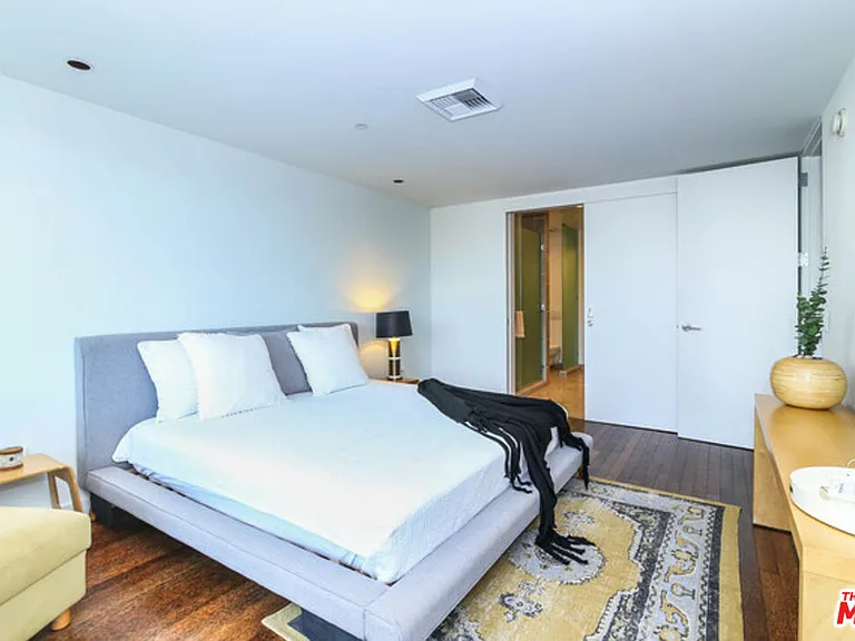 6250 Hollywood Blvd #10N — Photo 12