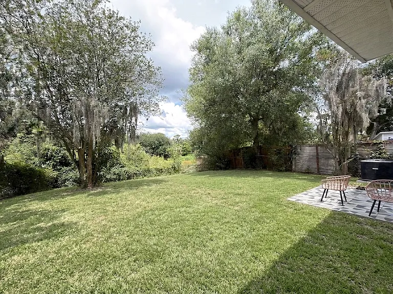 2032 Gregory Dr — Photo 12