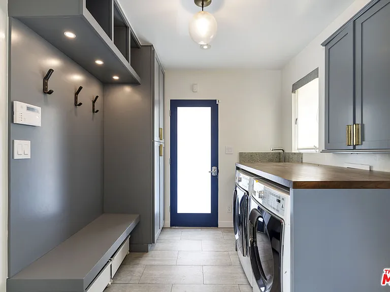 6225 S Corning Ave — Photo 13