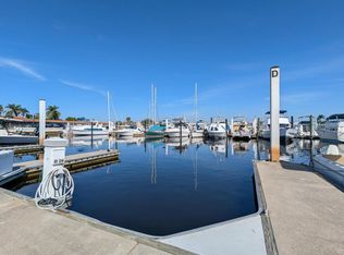 525 Newport Dr, Naples, FL 34114