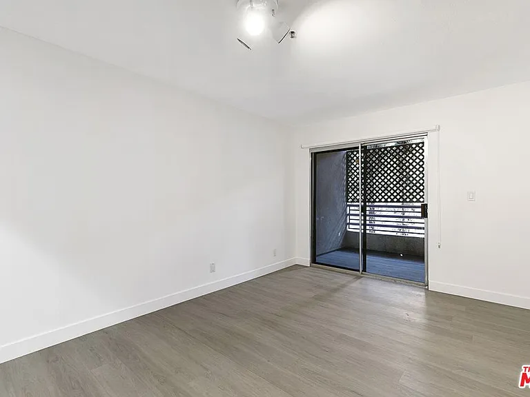 1616 Brockton Ave #101 — Photo 13