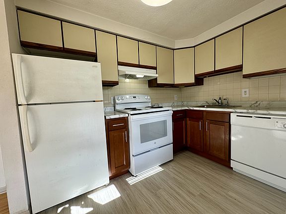 4th image of 1476 Saratoga Ave #2
