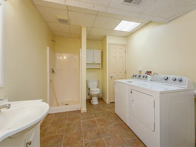 480 Wingfield Way — Photo 24