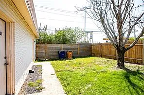 2215 Mission Hill Dr — Photo 3