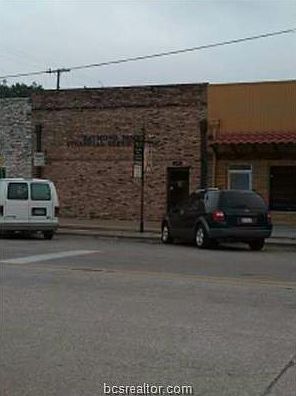 1st image of 125 N Main St