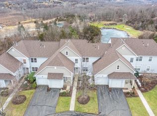 5 Eagles Nest Ln #1503, Hamburg, NJ 07419