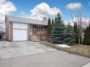3074 Merritt Ave, Mississauga, ON L4T 1P2