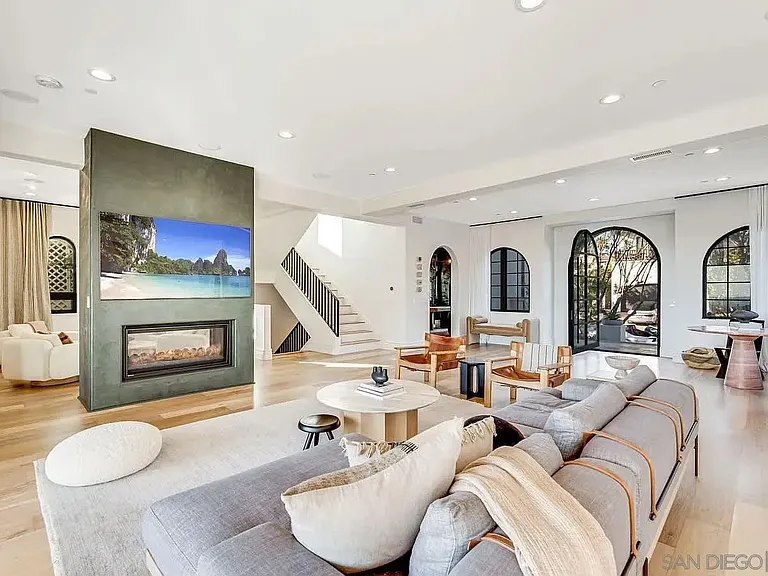 5342 Chelsea St — Photo 25