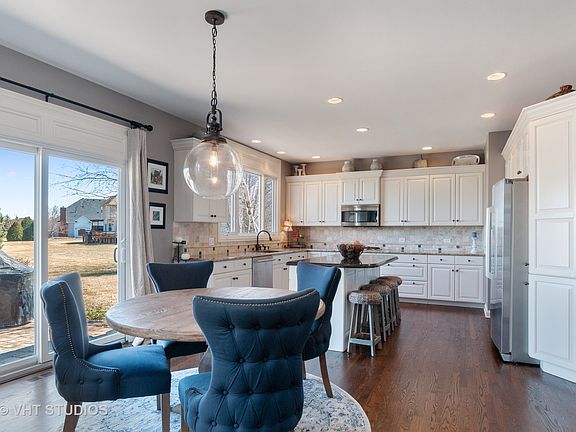 5th image of 40W002 Lowell Pl