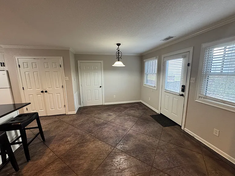 4217 C St #B — Photo 4