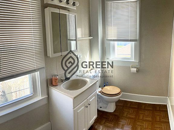 2nd image of 196 S Grand Ave #1/2