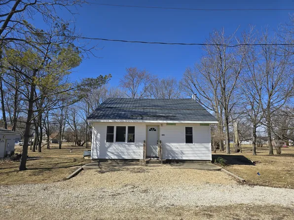 108 S Bloomington St, Magnolia, IL 61336