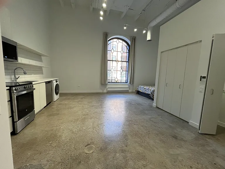 Lawrence Lofts — Photo 16