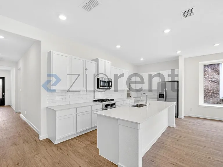 724 Demelza Dr — Photo 5