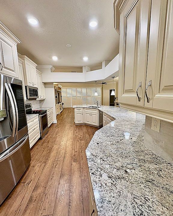 1st image of 3610 Doral St