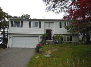 30 Meshanticut Valley Pkwy, Cranston, RI 02920