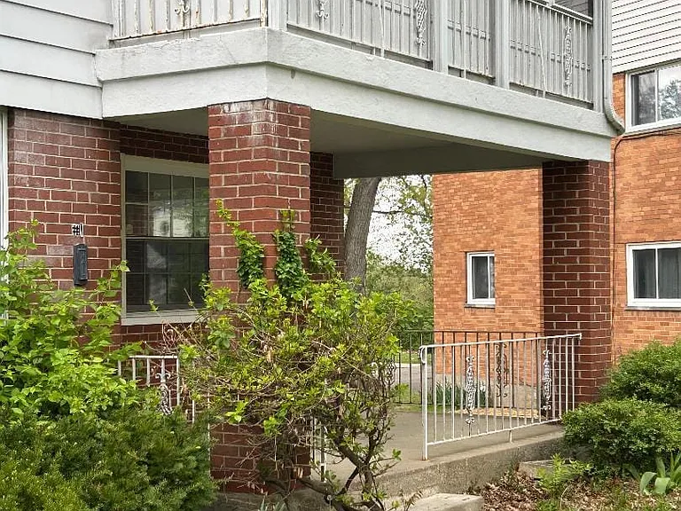 1574 Oak Knoll Dr #1 — Photo 14