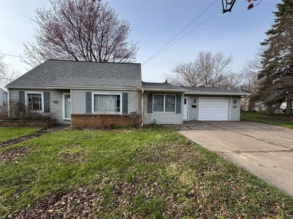 2218 Fairmount Pkwy, Erie, PA 16510