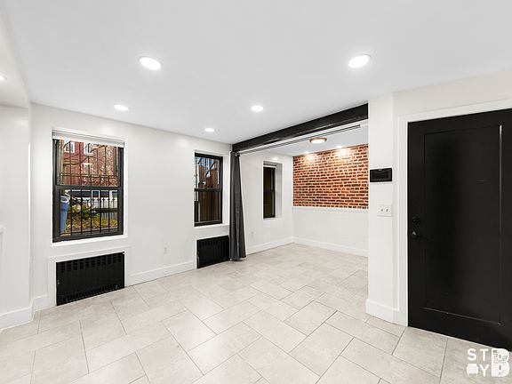 5th image of 509 Van Buren St #1D