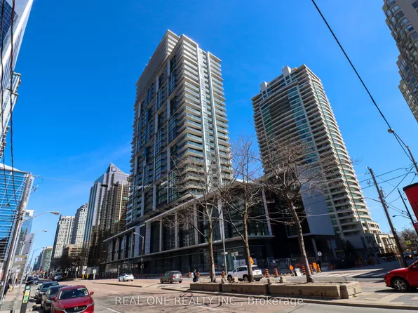 4955 Yonge St, Toronto, ON