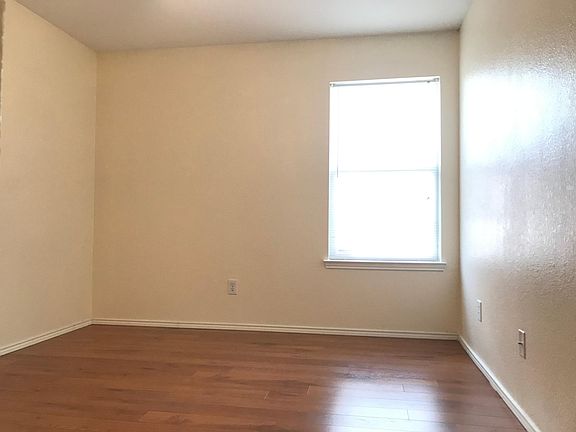 2nd image of 1217 Bonnet Dr