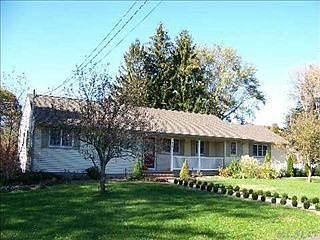 1st image of 450 Bennetts Ln