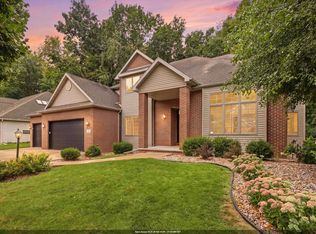 59 Brentwood Ln, Appleton, WI 54915